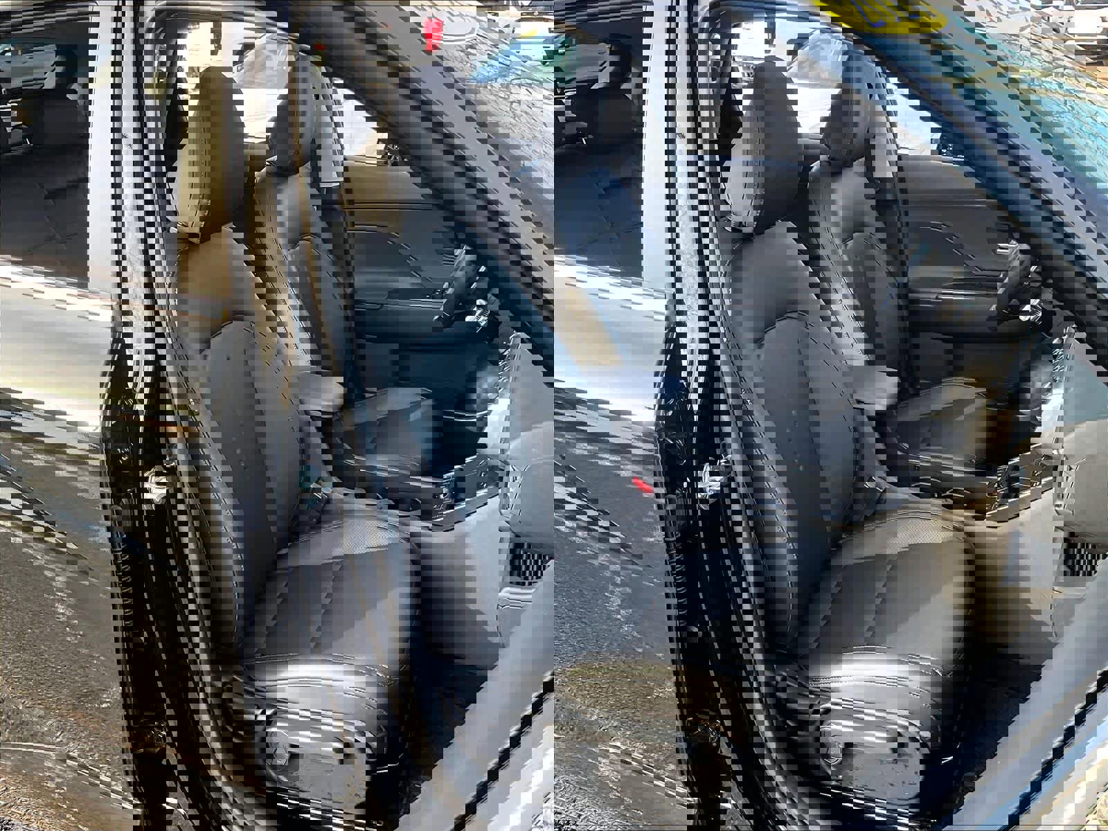 Used 2024 Hyundai Kona Limited image 11