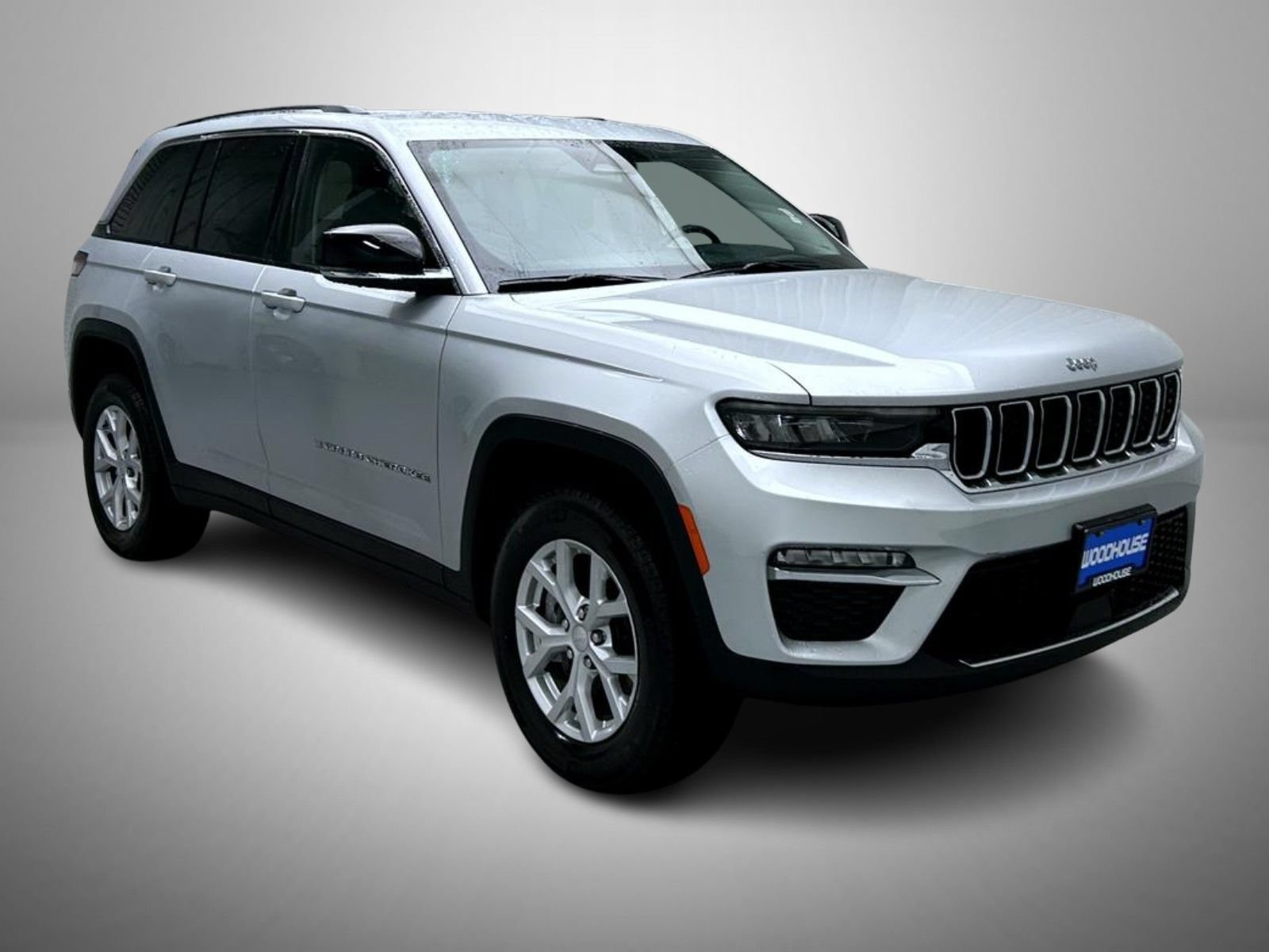 Used 2023 Jeep Grand Cherokee Limited AWD/4WD image 3