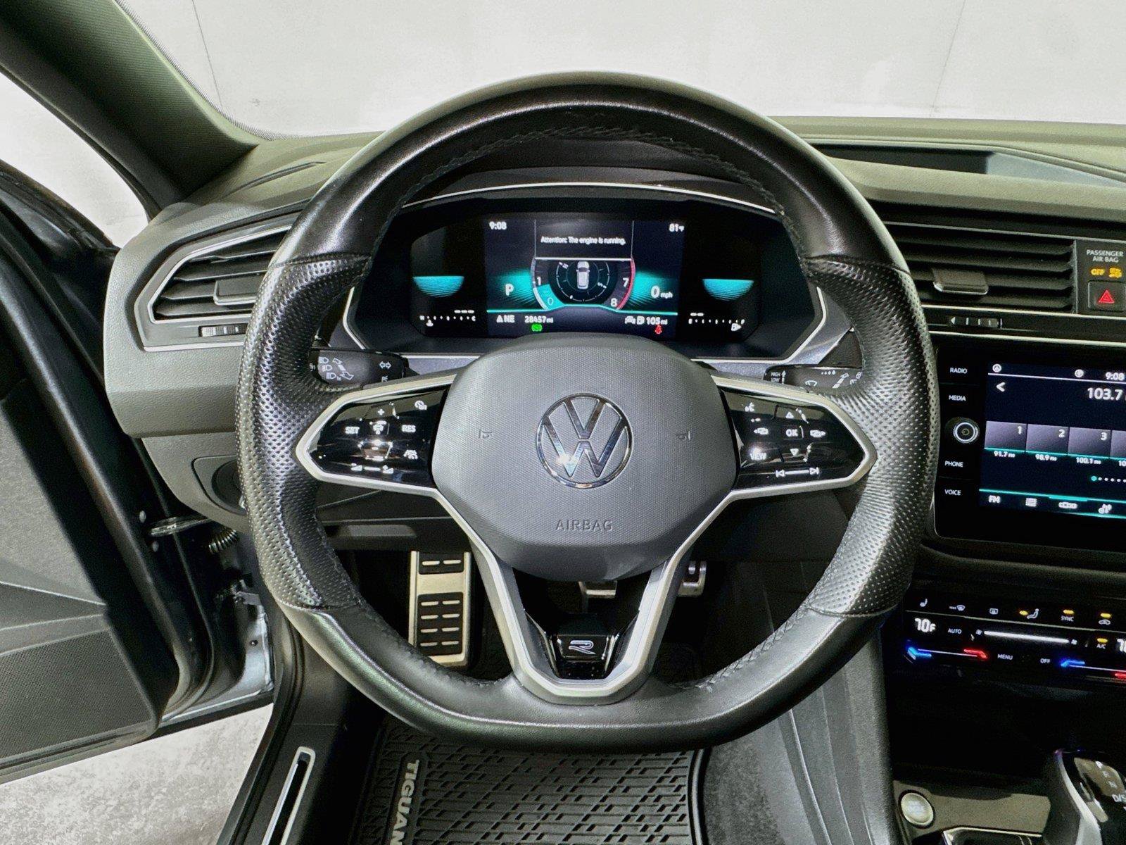 Used 2023 Volkswagen Tiguan SE R-Line FWD image 9