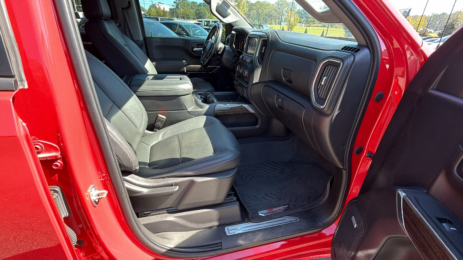 Used 2021 Chevrolet Silverado 1500 LT Trail Boss w/ Convenience Package II AWD/4WD image 19