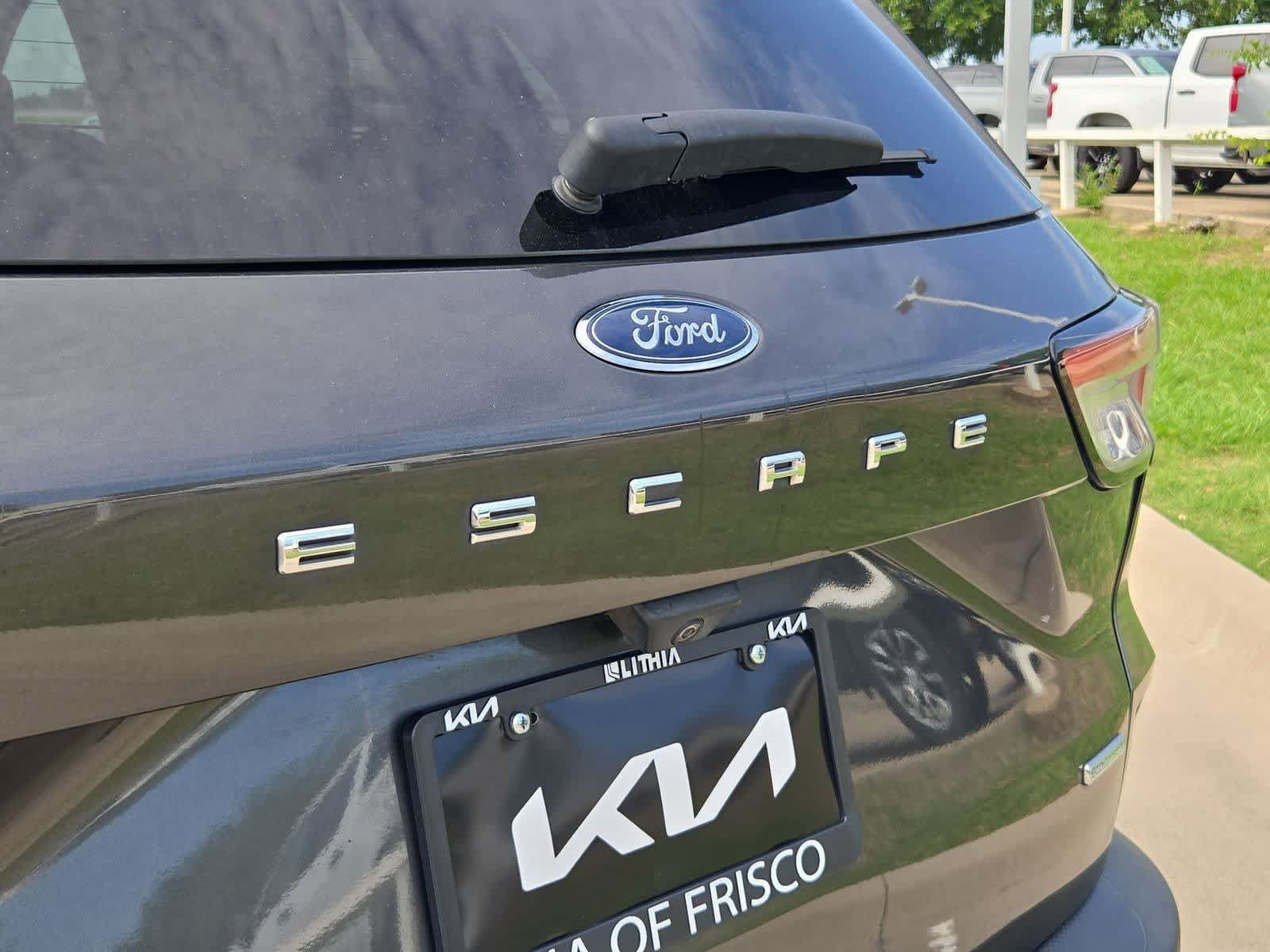 Used 2020 Ford Escape SE FWD image 11
