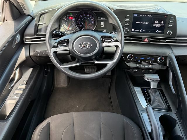 Used 2022 Hyundai Elantra SEL FWD image 12