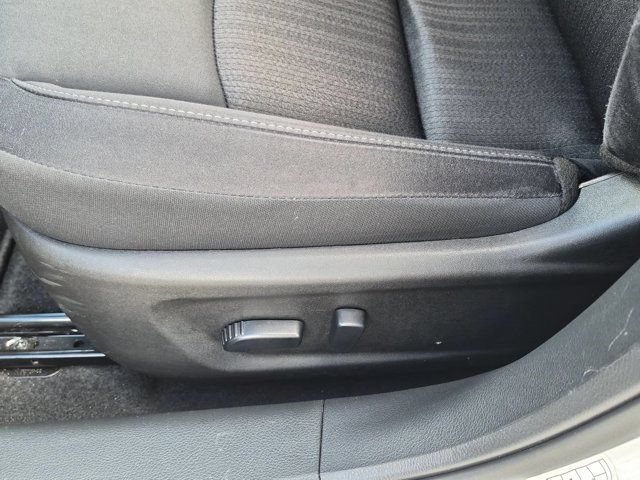 Used 2025 Nissan Altima 2.5 SV FWD image 14