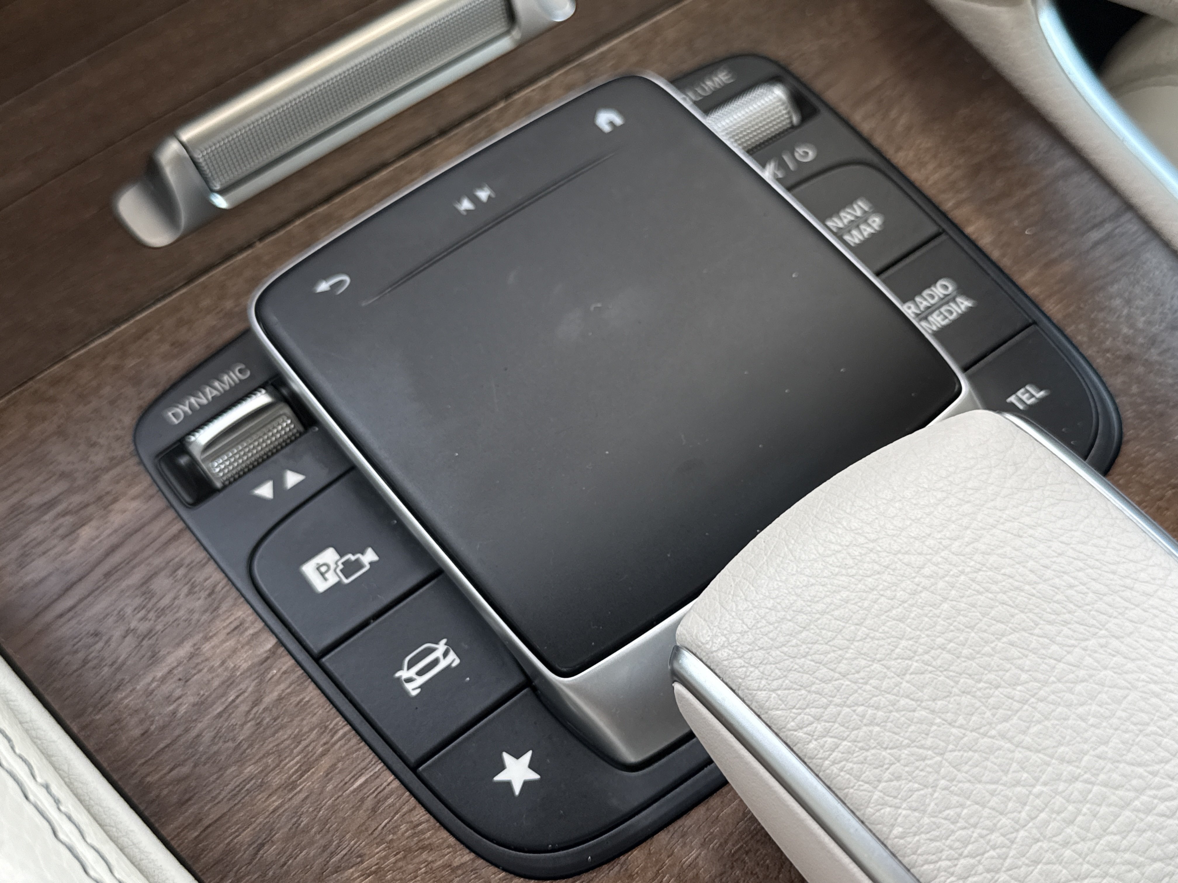 Certified 2022 Mercedes-Benz GLS 450 4MATIC image 47