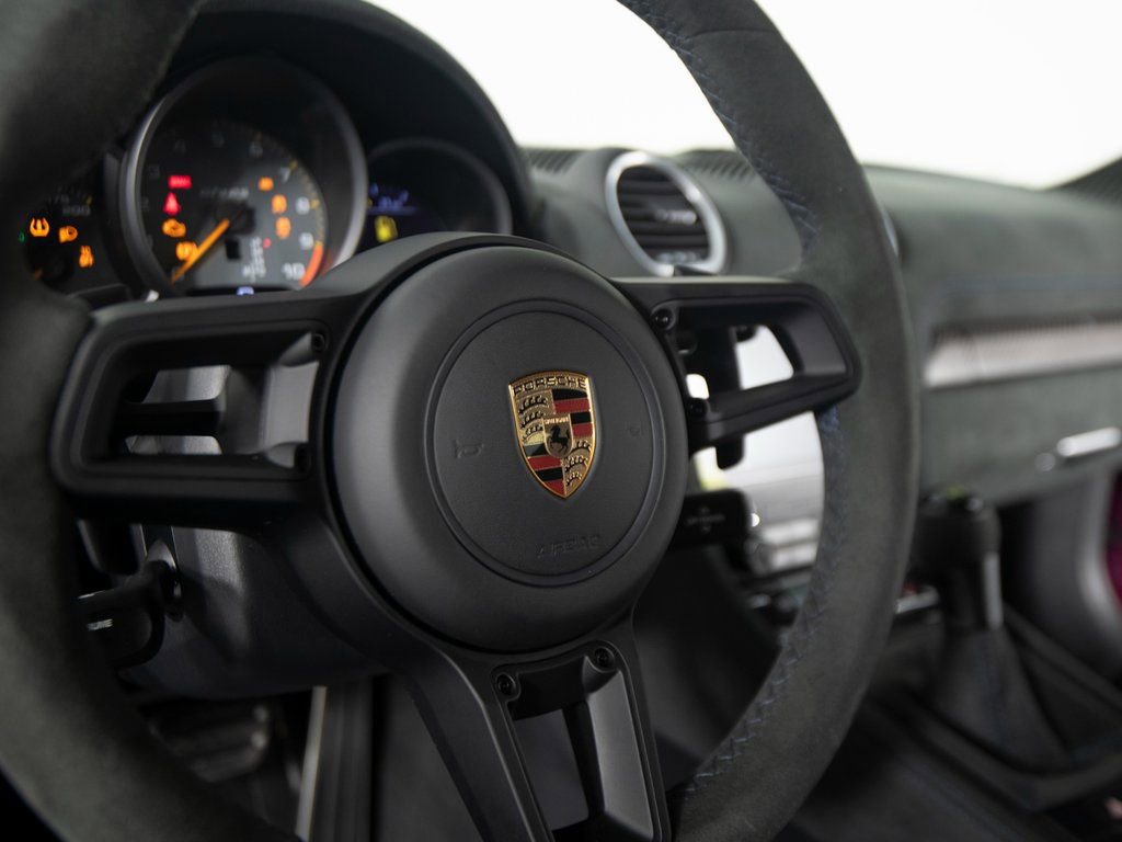 Used 2025 Porsche 718 Cayman GT4 RS image 33