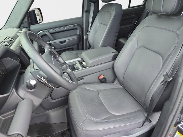 Used 2025 Land Rover Defender 130 V8 image 18