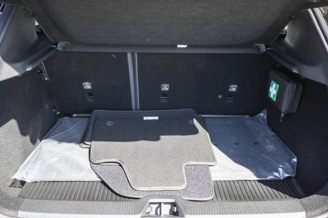 New 2025 Volvo EX30 Plus w/ Protection Package Premier AWD/4WD image 24
