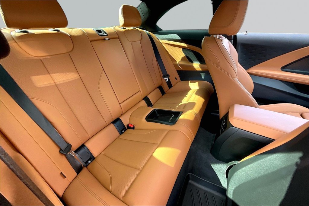 Used 2025 BMW 230i Coupe w/ Convenience Package RWD image 14