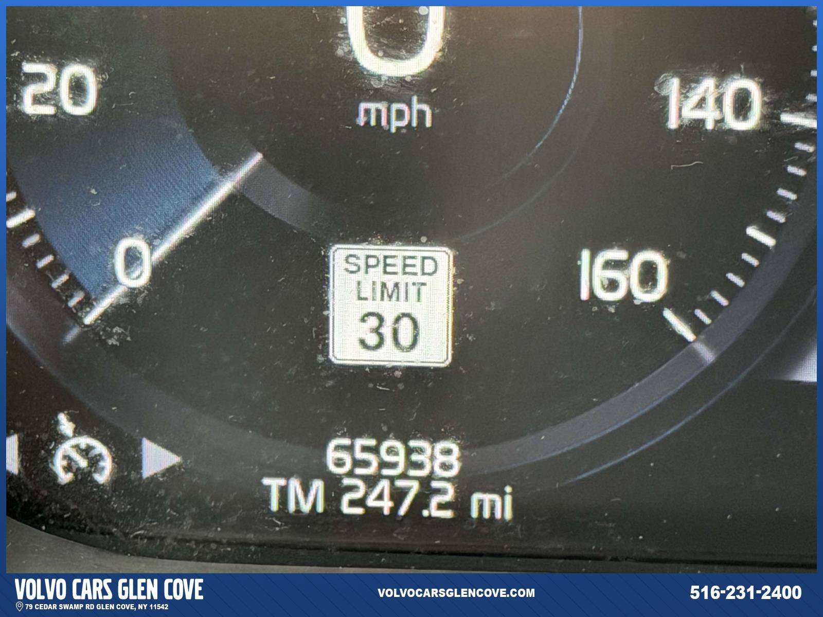 Used 2021 Volvo XC60 T5 Momentum AWD/4WD image 35