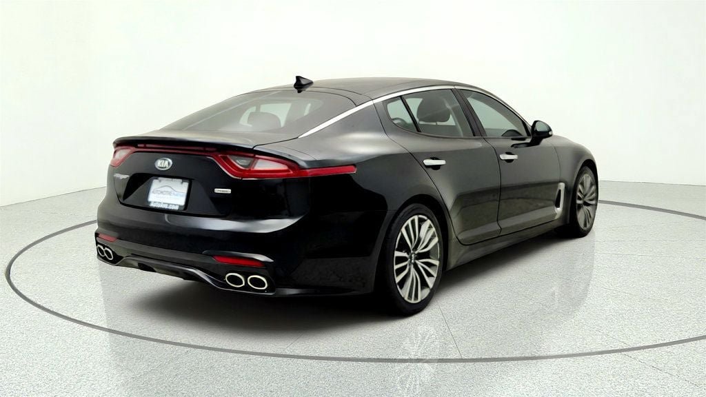 Used 2018 Kia Stinger Premium AWD/4WD image 5