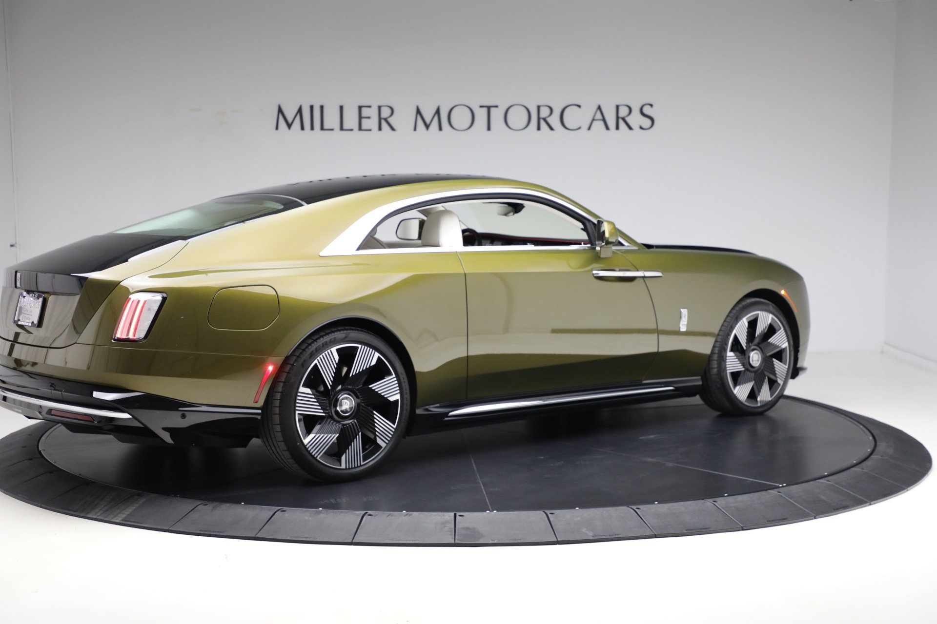 Certified 2025 Rolls-Royce Spectre w/ Spectre Launch Package AWD/4WD image 9