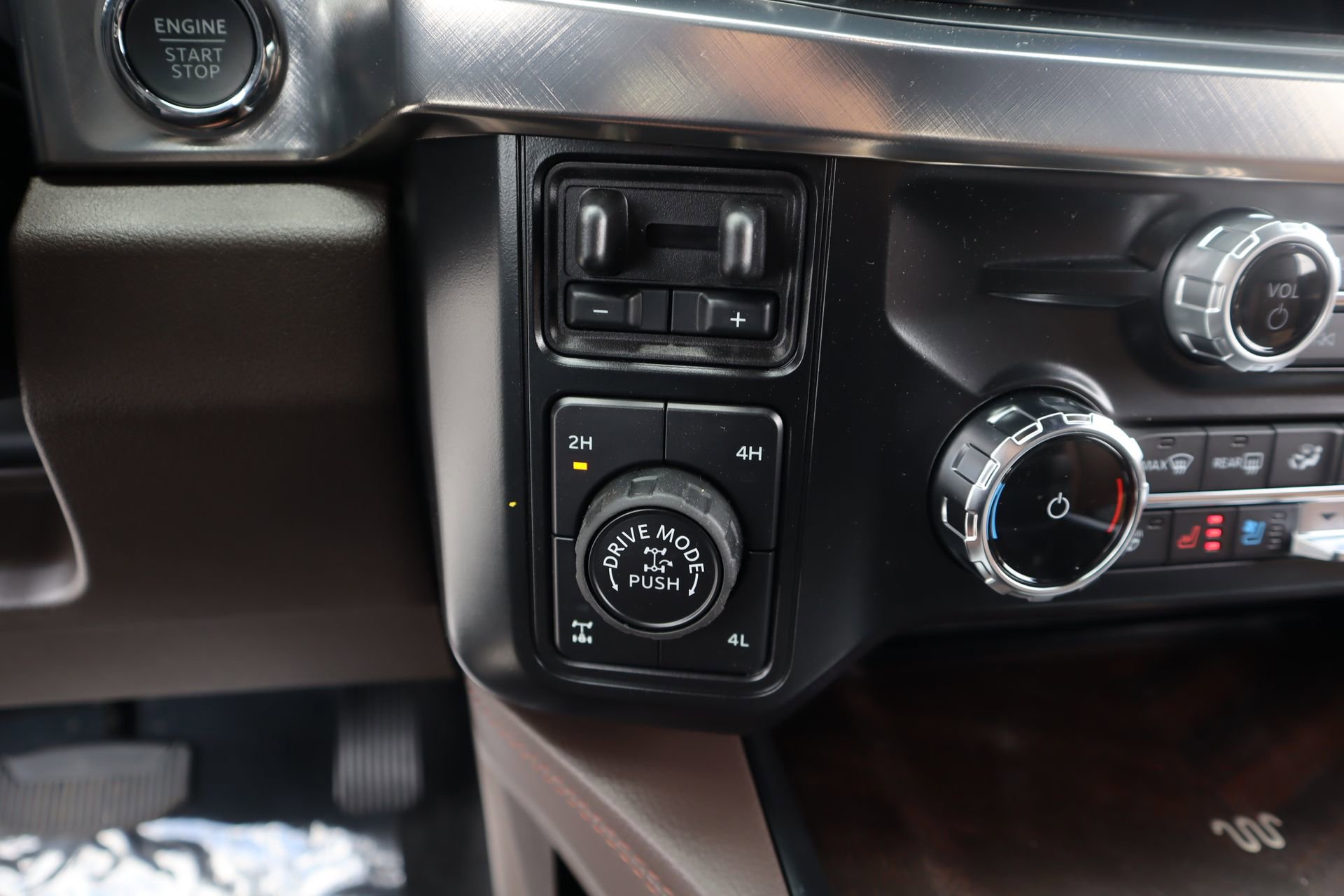 New 2026 Ford F250 King Ranch AWD/4WD image 9