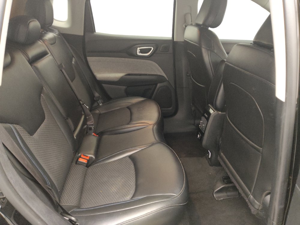 Used 2022 Jeep Compass Latitude w/ Sun and Sound Group AWD/4WD image 19