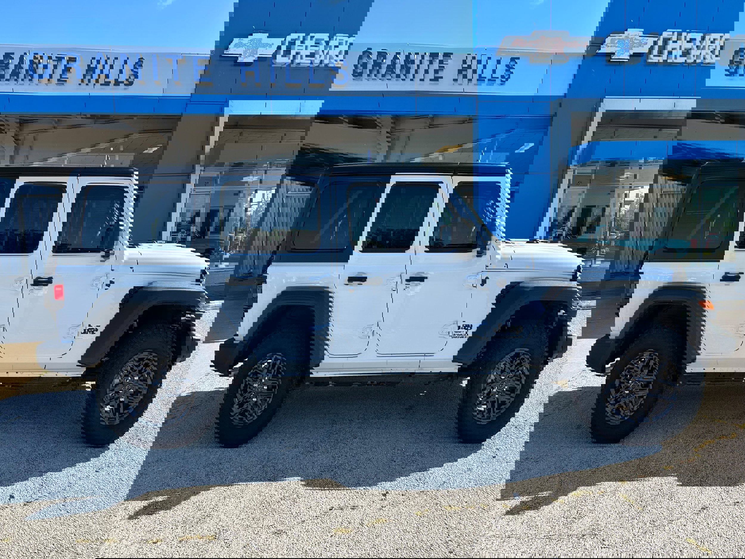 Used 2024 Jeep Wrangler Sport S image 11