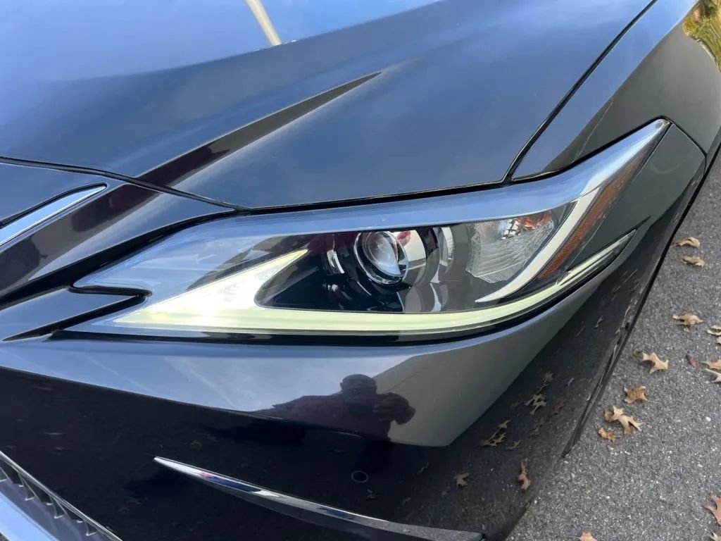 Used 2019 Lexus ES 350 w/ Premium Package FWD image 32