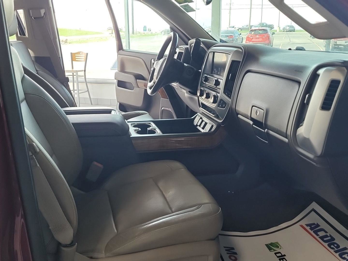 Used 2015 GMC Sierra 1500 SLT w/ Driver Alert Package image 9