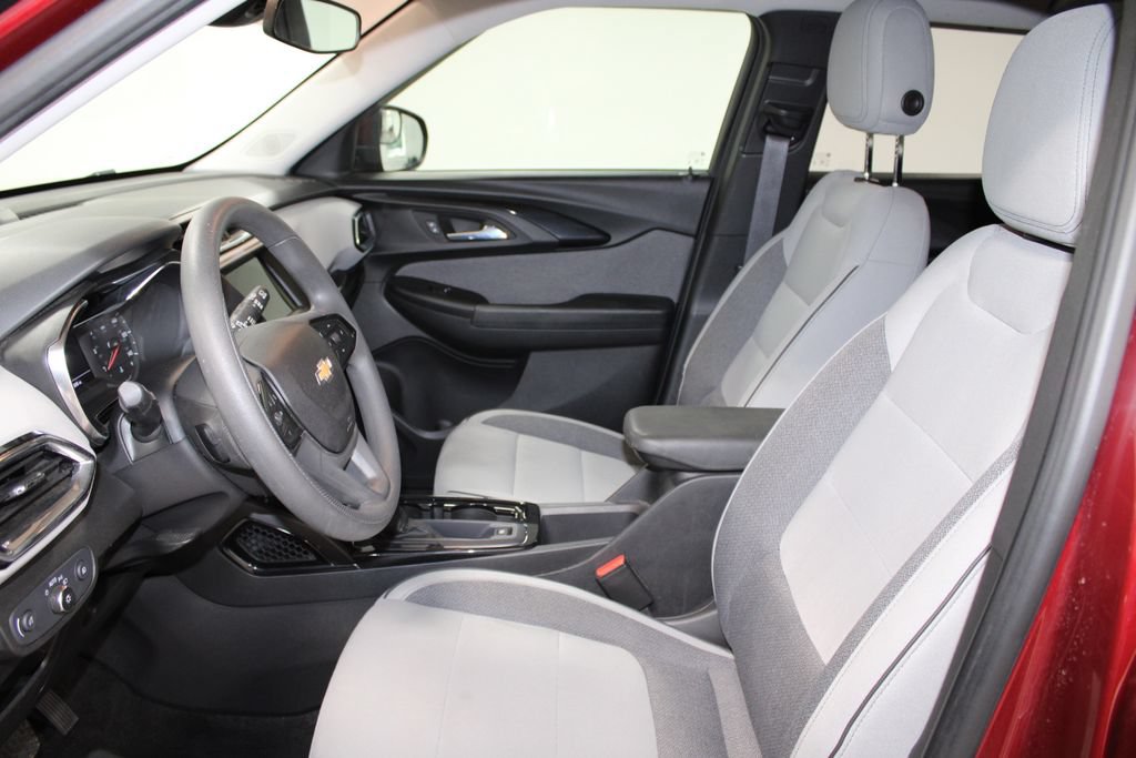 Used 2022 Chevrolet TrailBlazer LT FWD image 18