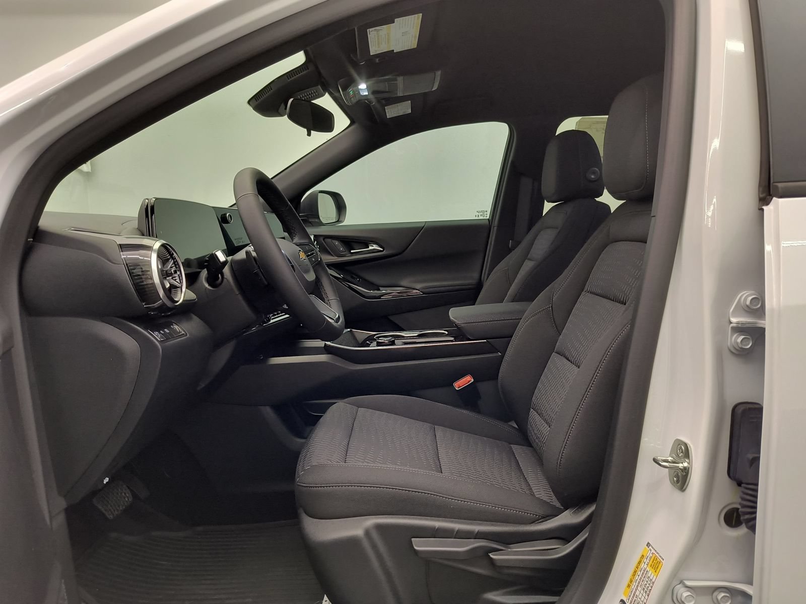 New 2026 Chevrolet Equinox LT FWD image 5