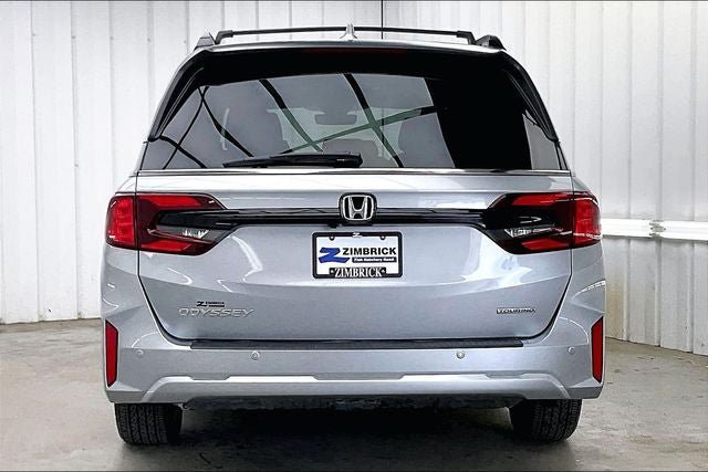 Certified 2026 Honda Odyssey Touring image 4