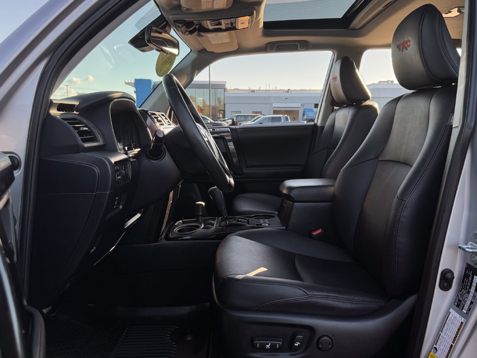 Used 2021 Toyota 4Runner Venture w/ Moonroof Package AWD/4WD image 11