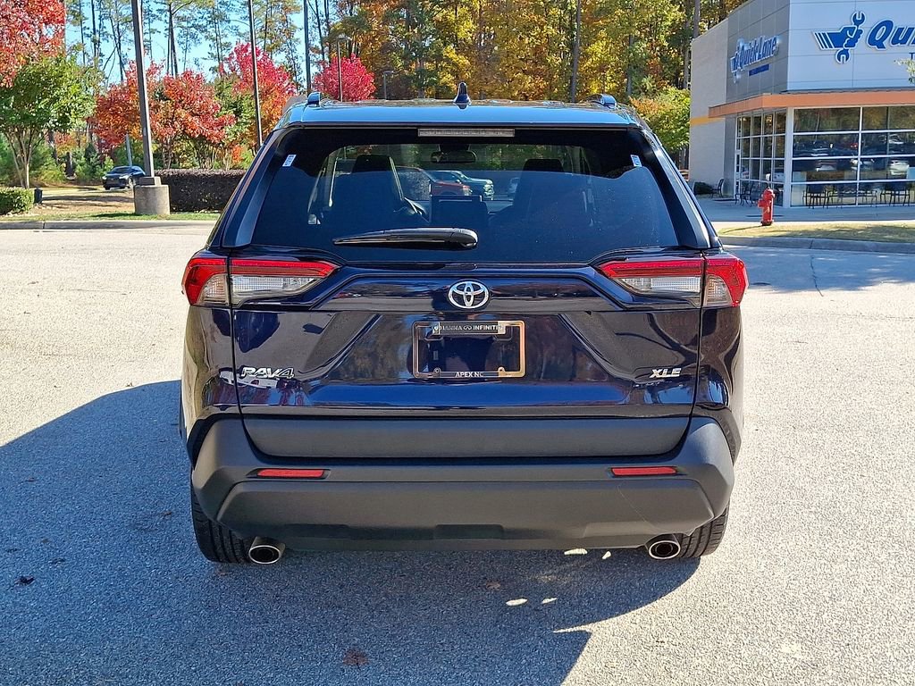 Used 2023 Toyota RAV4 XLE Premium image 5