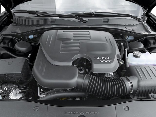 Used 2017 Dodge Charger SXT w/ AWD Plus Group image 16