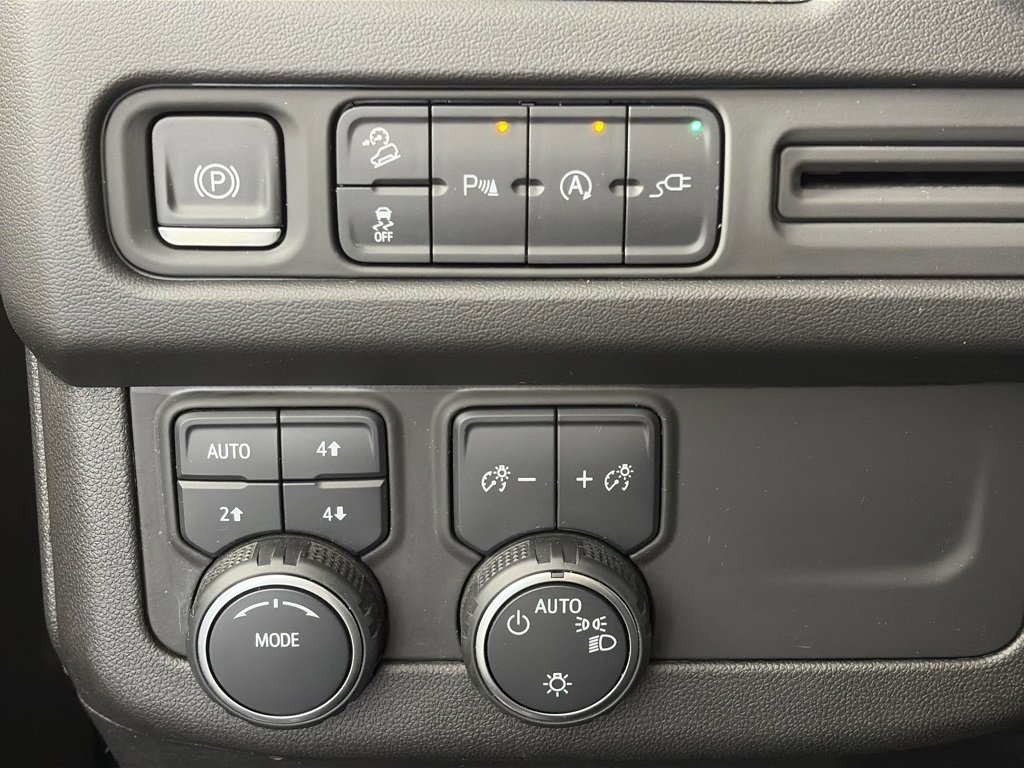 Used 2021 Chevrolet Tahoe Z71 image 24