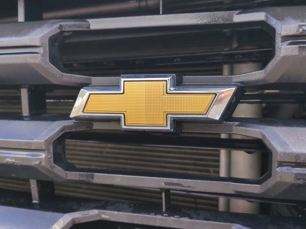 Used 2021 Chevrolet Silverado 2500 Custom w/ Custom Value Package image 13