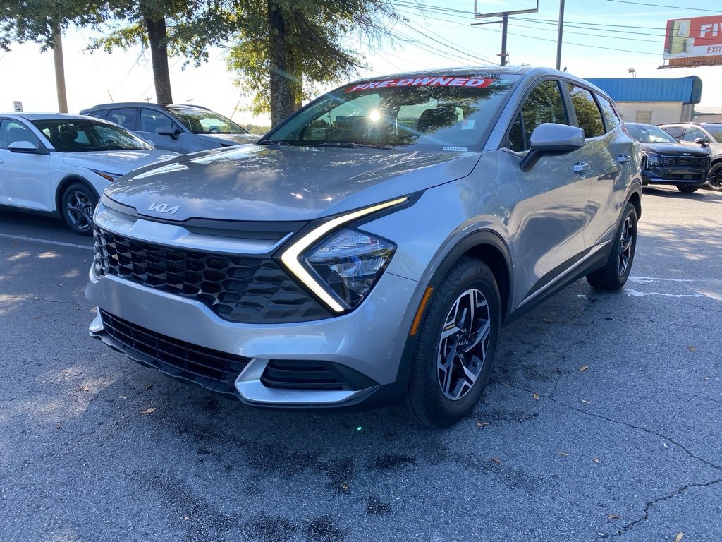 Used 2023 Kia Sportage LX image 3