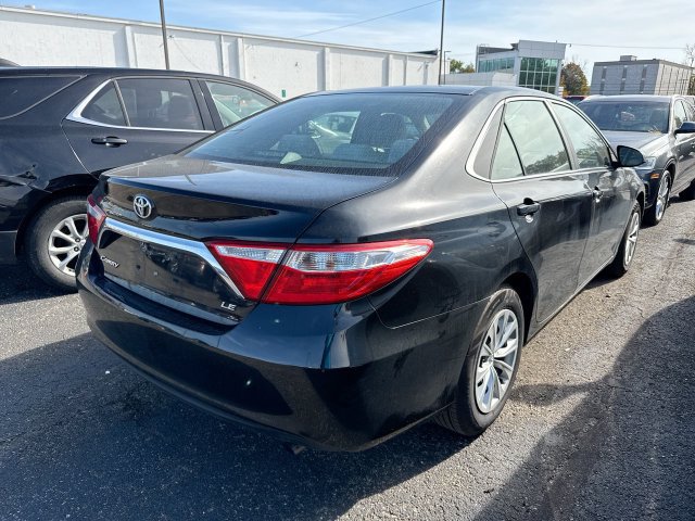 Used 2015 Toyota Camry LE FWD image 3