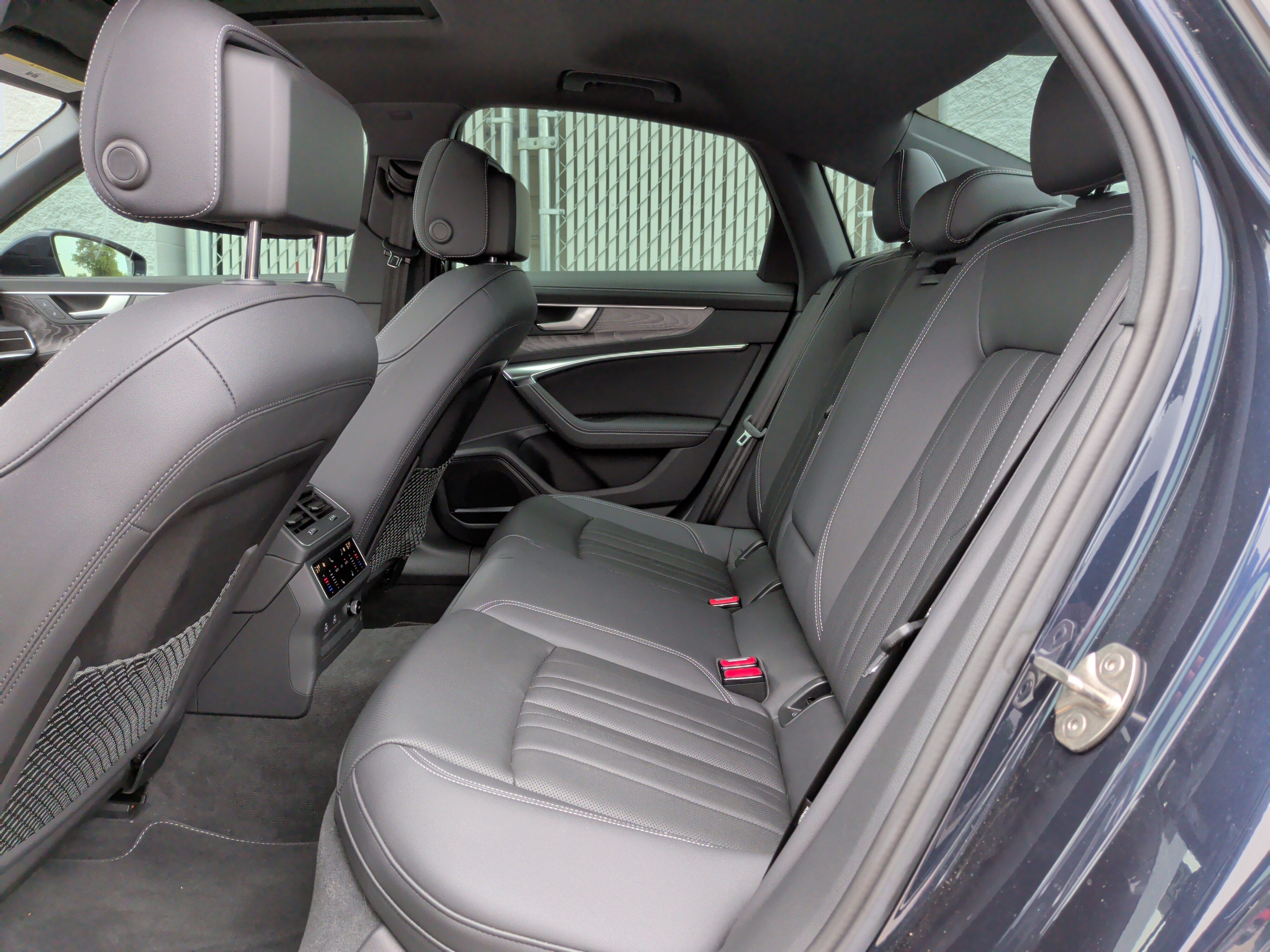 Certified 2025 Audi A6 Premium Plus w/ Premium Plus Package AWD/4WD image 32