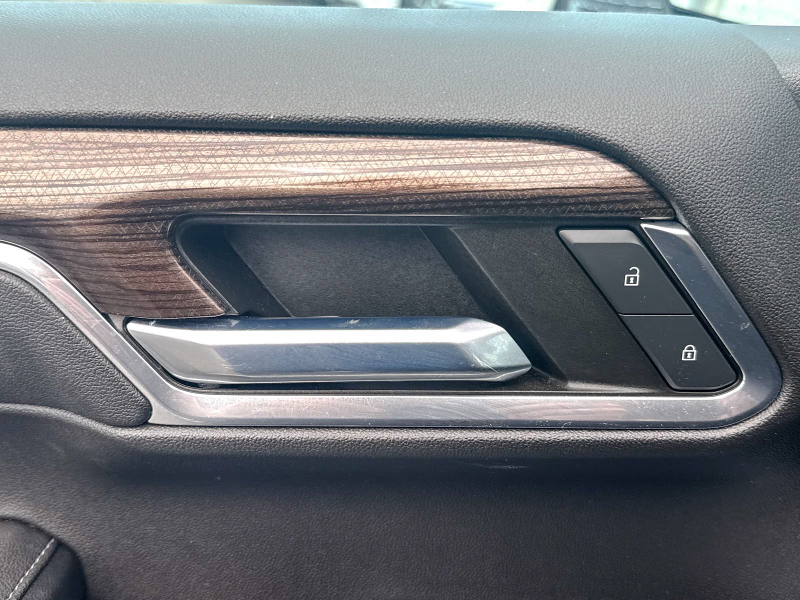 Certified 2023 Chevrolet Silverado 1500 LT AWD/4WD image 19