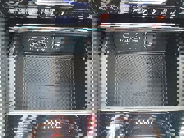 New 2025 Jeep Grand Cherokee Limited w/ Luxury Tech Group II image 9