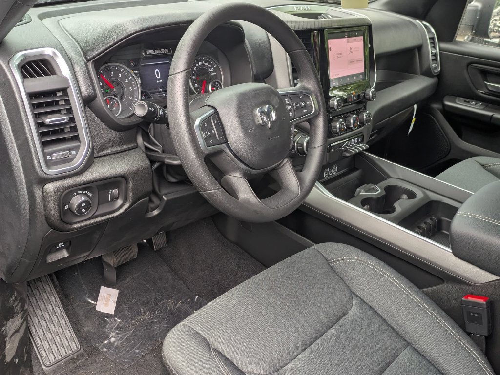 New 2026 RAM 1500 Express AWD/4WD image 13
