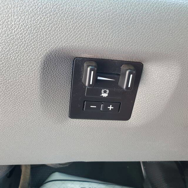 Used 2013 Chevrolet Silverado 3500 W/T image 20