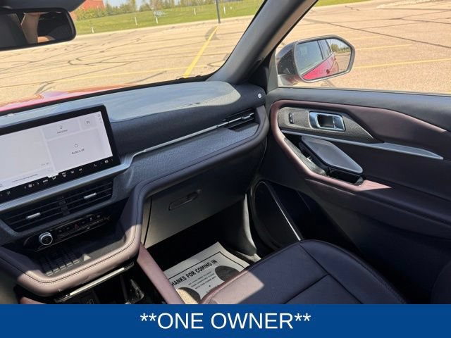 Used 2025 Ford Explorer Platinum AWD/4WD image 13