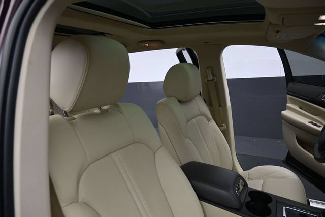 Certified 2019 Lincoln MKT AWD image 32
