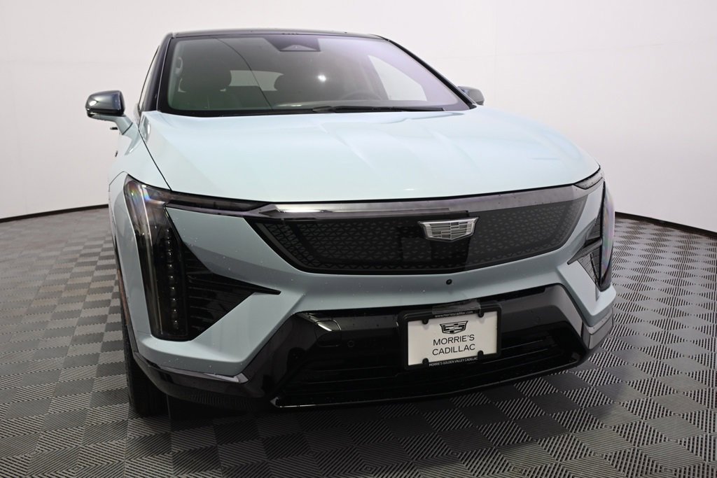 New 2025 Cadillac Optiq Sport 2 w/ LPO, ONYX Package image 9