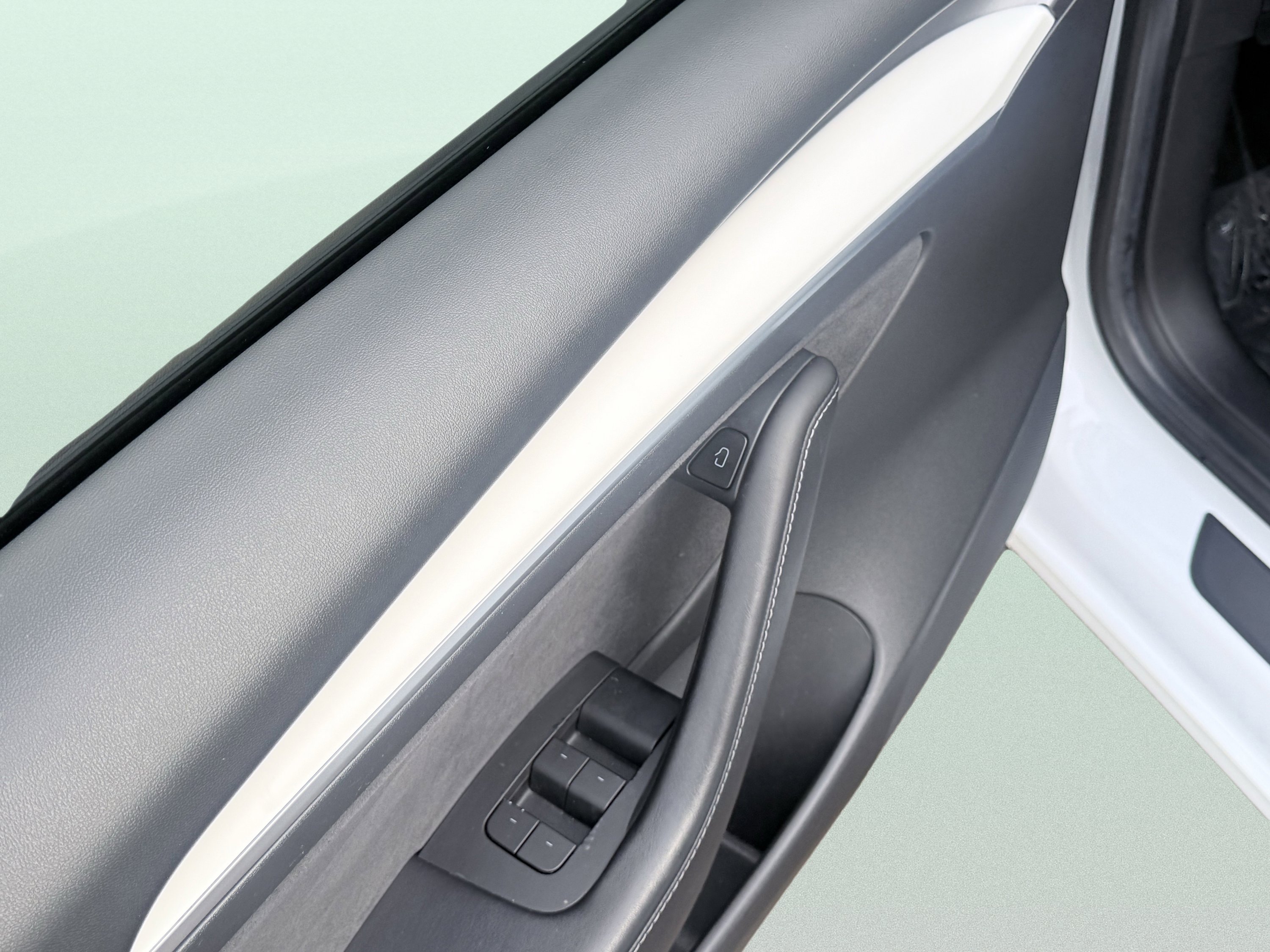 Used 2021 Tesla Model 3 Standard Range Plus image 29