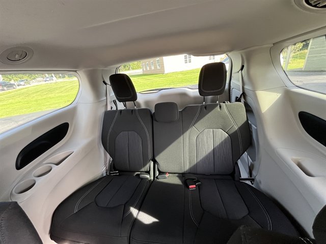 Used 2023 Chrysler Voyager LX FWD image 34
