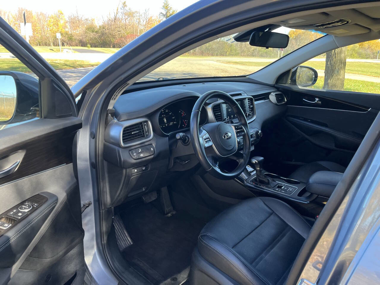 Used 2019 Kia Sorento EX image 16