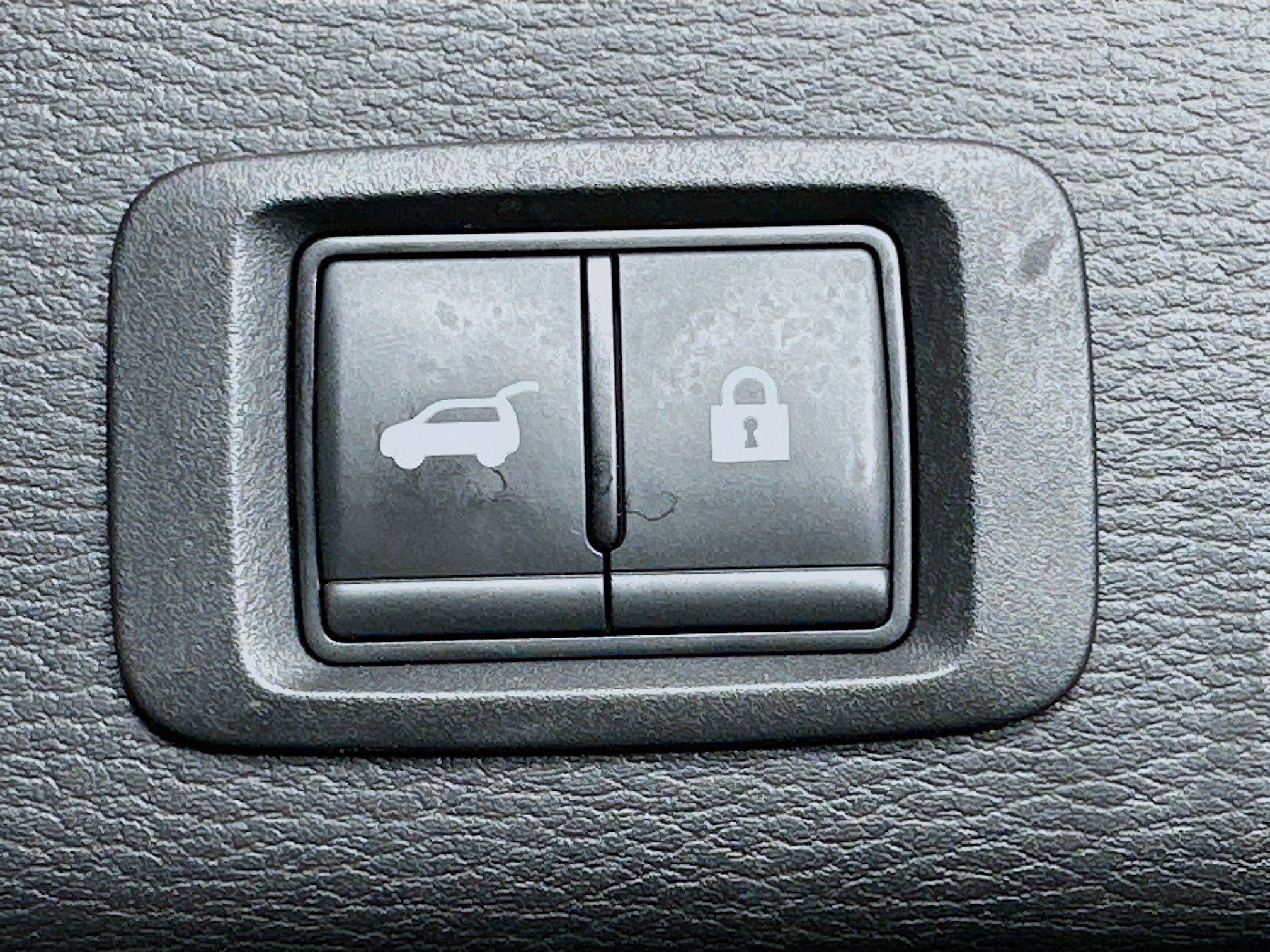 Used 2024 Mitsubishi Outlander SE image 32