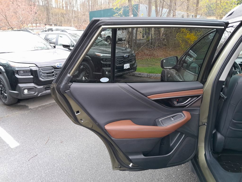 Used 2023 Subaru Outback Touring XT AWD/4WD image 31