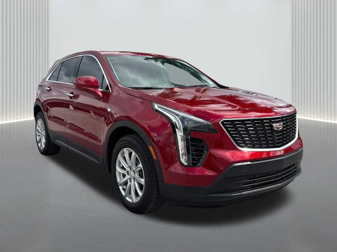 Certified 2023 Cadillac XT4 Luxury w/ Driver Awareness Package image 3