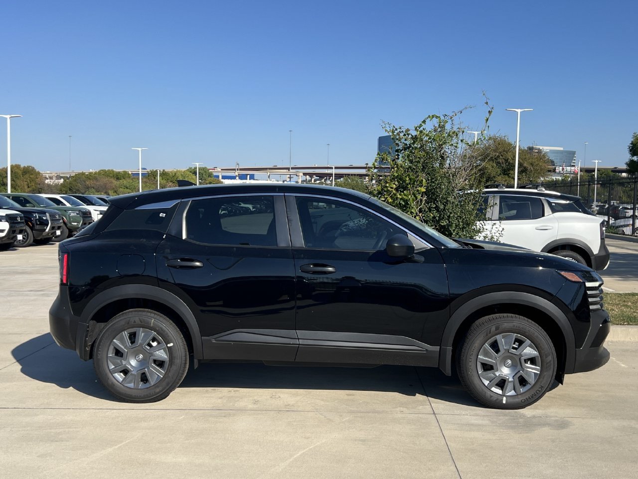 New 2027 Nissan Kicks S FWD image 3