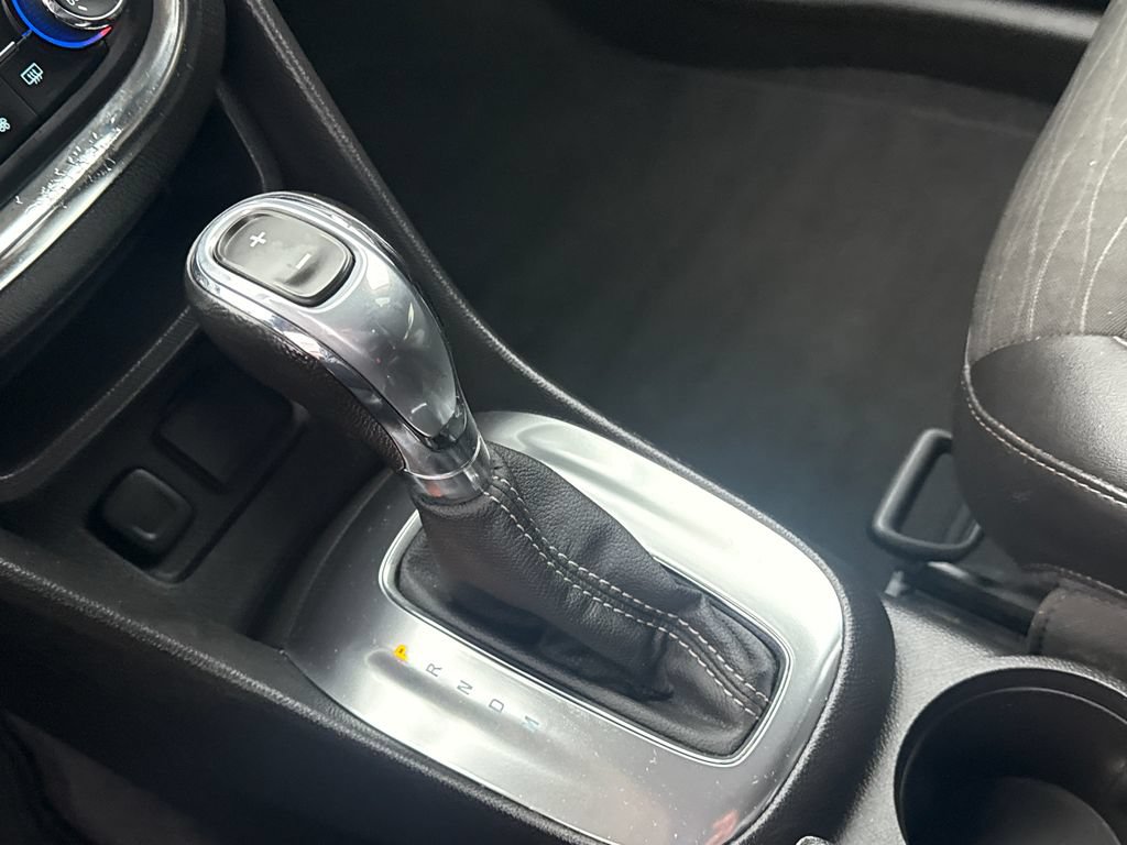 Certified 2015 Buick Encore Convenience FWD image 21