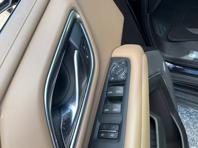 Used 2021 Chevrolet Suburban Premier w/ Premium Package AWD/4WD image 8