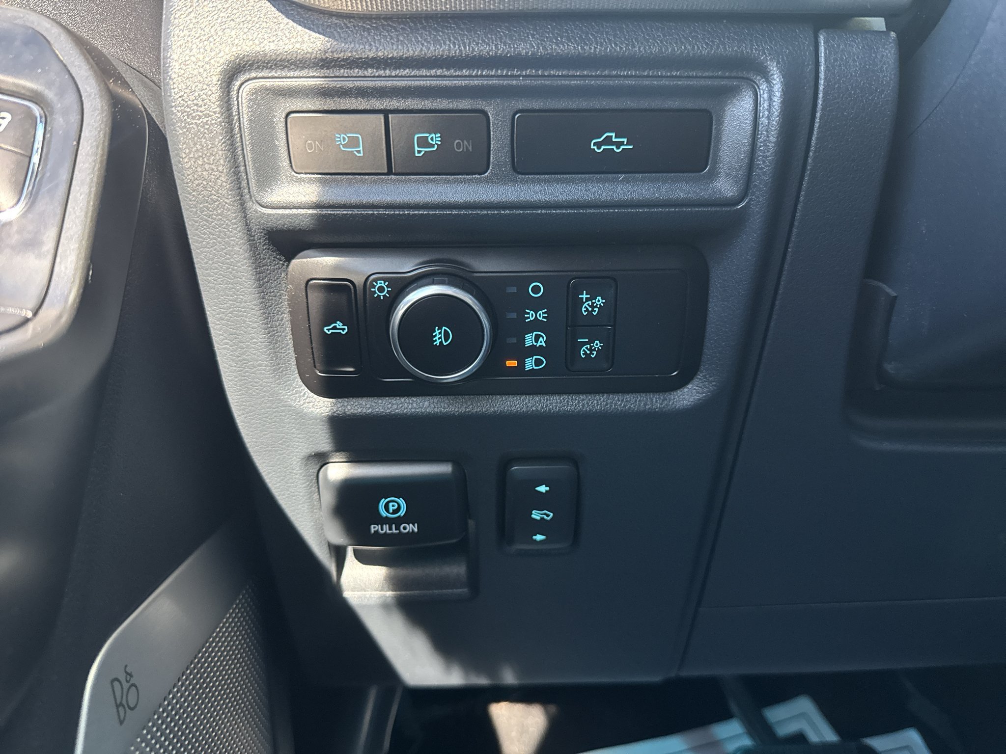 Used 2023 Ford F150 Raptor AWD/4WD image 24