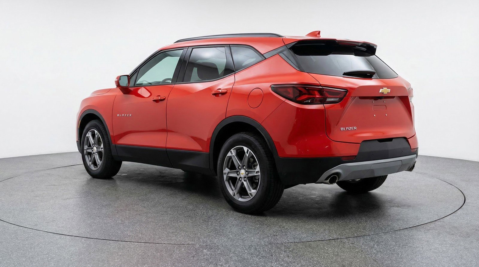 Used 2025 Chevrolet Blazer LT FWD image 6