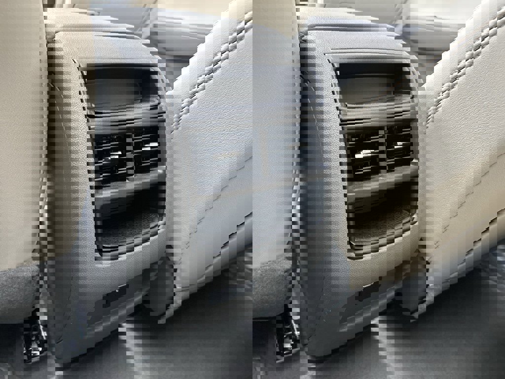 Certified 2023 Cadillac XT5 Premium Luxury image 16